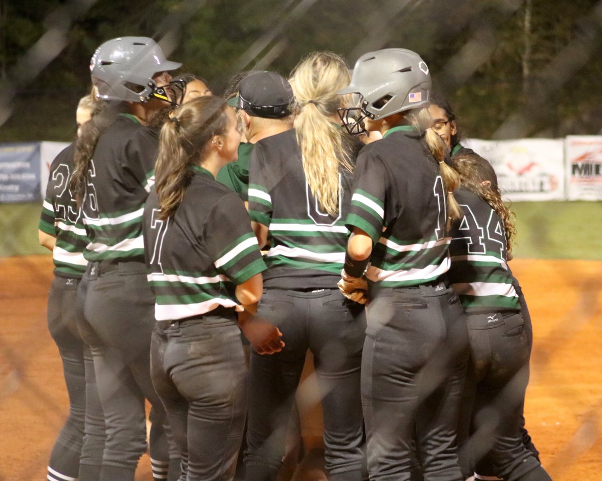 Eastside walks it off in the bottom of the seventh inning to win game 2, 11-10. That forces game 3 today at 5 p.m. 

Here are a few action shots I captured. They include Heather Henderson's RBI single to win it and Emma Hopper's grand slam. <a href="/CovNewsSports/">𝘾𝙊𝙑𝙉𝙀𝙒𝙎 𝙎𝙋𝙊𝙍𝙏𝙎</a>