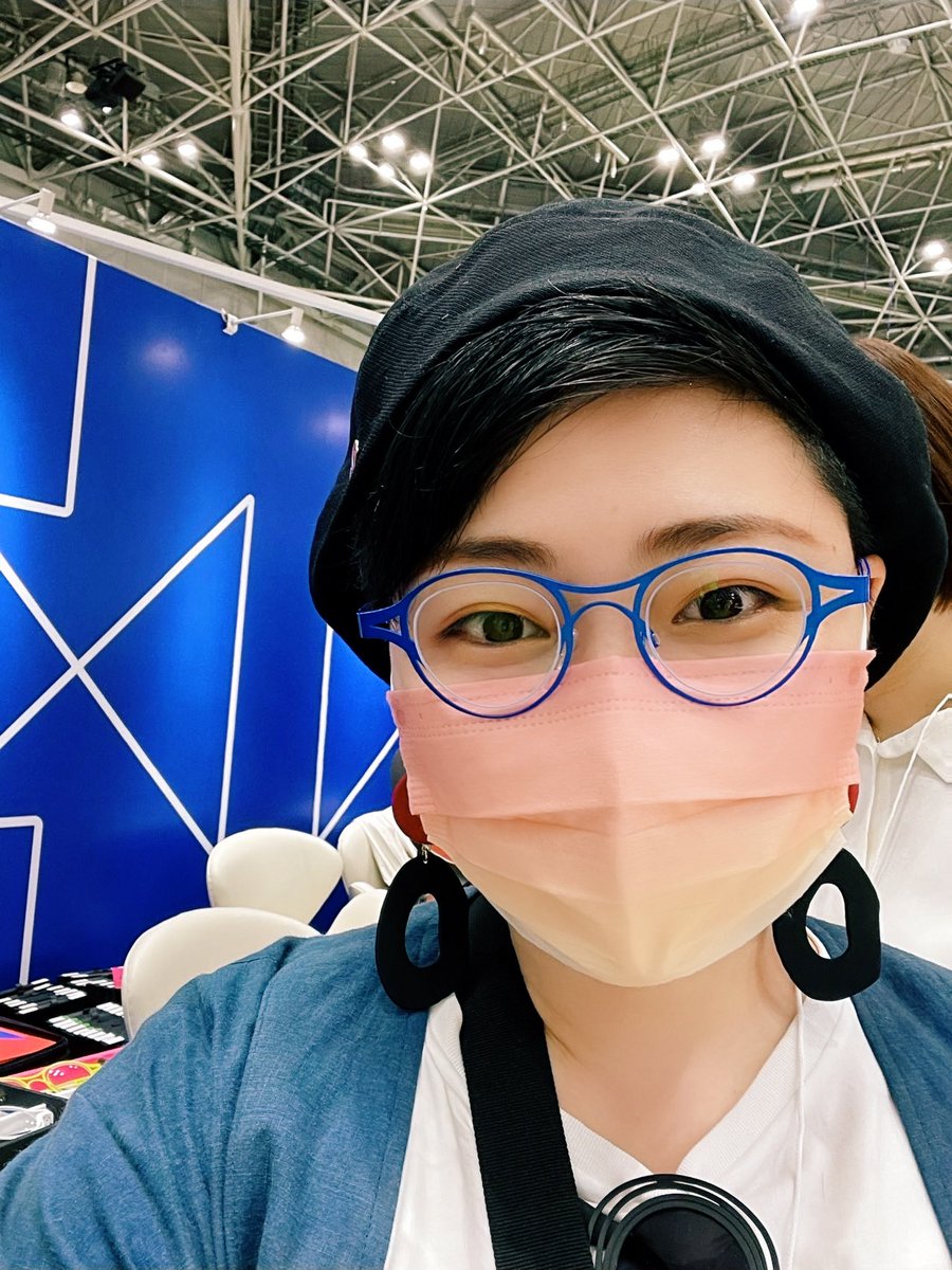 ymdxmeganeeeeen's tweet photo. 多種多様な「あお」と出会えた2021AW…………👓
💙💙💙💙💙💙💙
#theo、#HENAU、#icberlin。
#IOFT
#国際メガネ展
#IOFT2021インフルエンサー https://t.co/7k8bB5IpQd