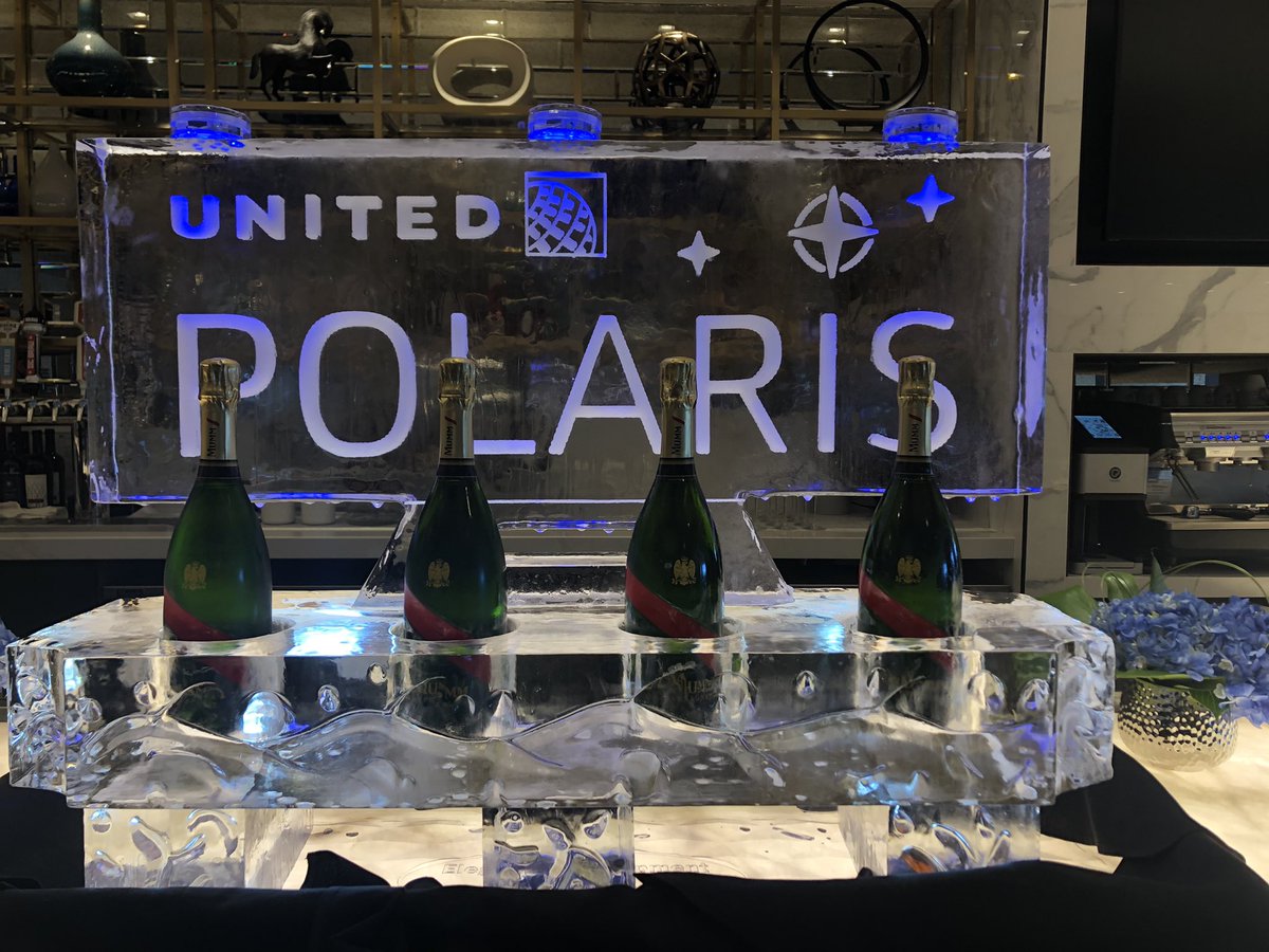 So excited to be opening our brand nee IAD Polaris lounge!🎉 🍾Looking forward to welcoming our customers to this amazing space! @weareunited @Tobyatunited @KirstenPerliski @Aaron_McMillan @AllisonBudd2 @KevinMortimer29