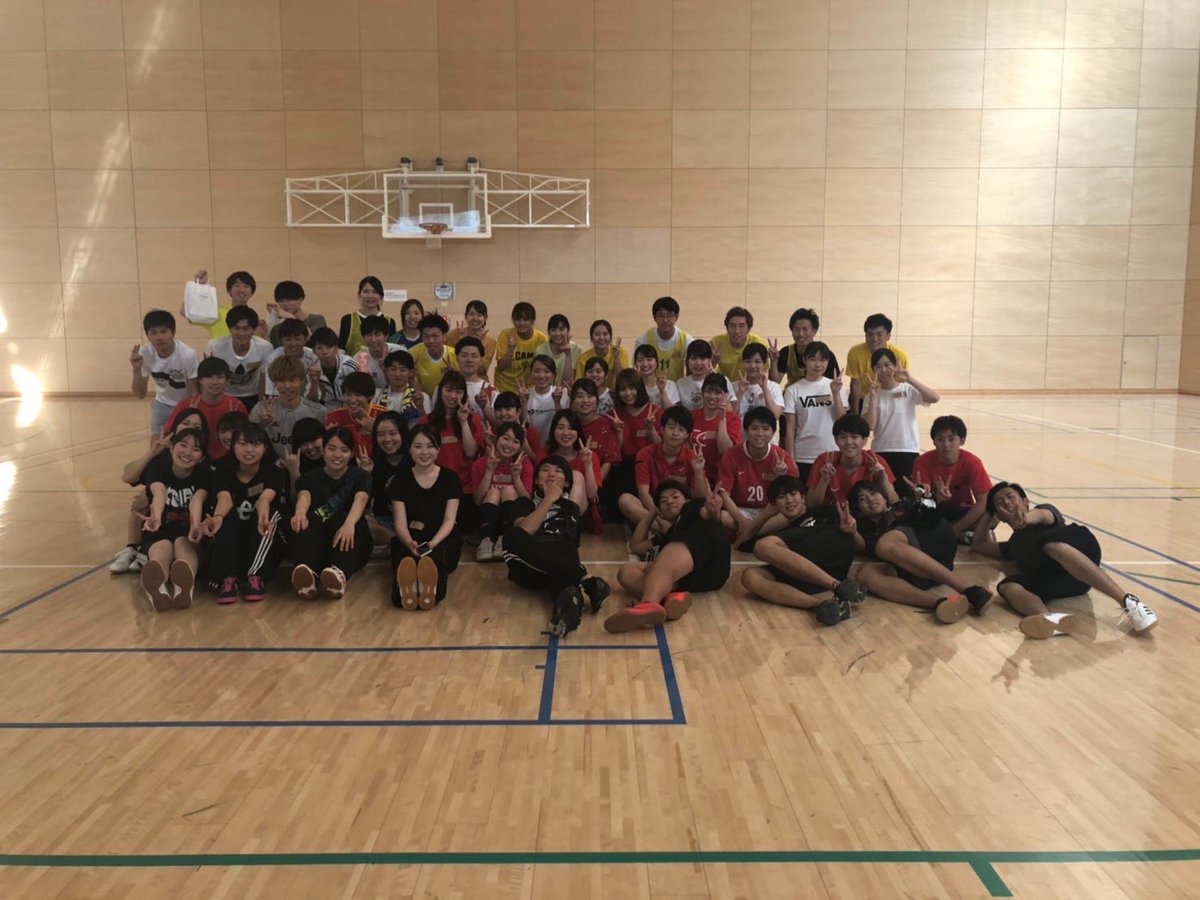 forceless2013's tweet photo. 2019年時の運動会の写真です！
残りの枠が半分を切ったので、興味がある方はお早めに連絡下さい‼︎

#forceless #フットサル #futsal #サークル
#インカレ #福岡 #大学生 #九州大学 #九大 
#福岡女子大学 #福女  #福岡大学 #福大
#中村学園大学 #中大  #九州産業大学 #九産大  #西南学院大学 #西南 https://t.co/MPESVYxSz9