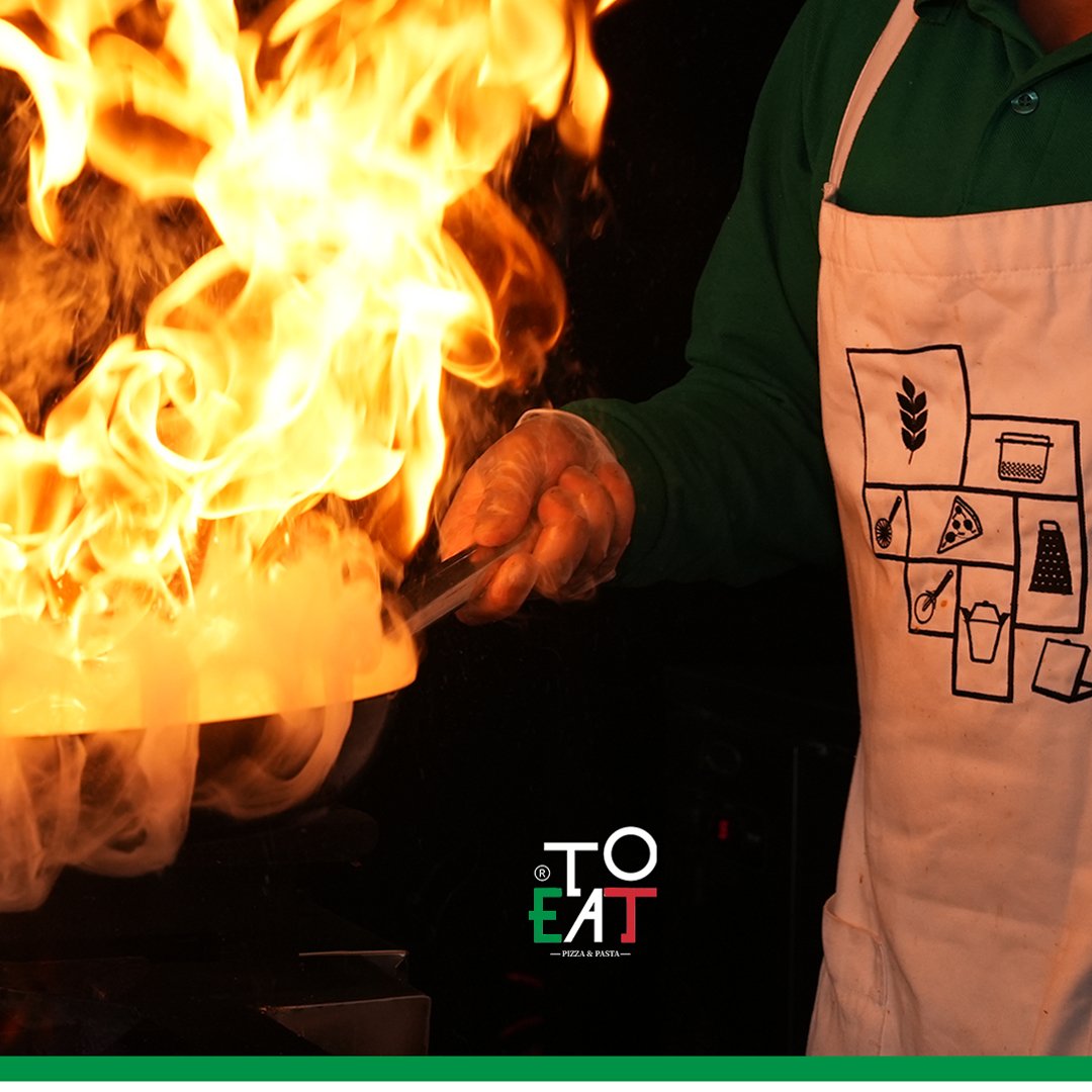 ToEatsa's tweet photo. Without Pizza, There would be darkness and chaos...
.
#bianca #share #italy🇮🇹
#pizza🍕 #pasta #broccoli #pesto
#pizza_time #pizzalover #pepperoni
#planet #toeat #saudiarabia #kind
#design #riyadh
#cheese #tomato #universe #try #slice
#بيتزا #السعودية #الرياض https://t.co/A8wCLzyKQj