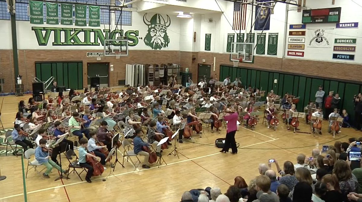Congratulations to Pam Kilbride of <a href="/BerkleySchools/">Berkley Schools, MI</a>, our October Teacher of the Month. Check our blog post to learn about her and the Berkley Orchestras. bit.ly/bvs-oct-2021
#violin #viola #cello #doublebass #orchestra