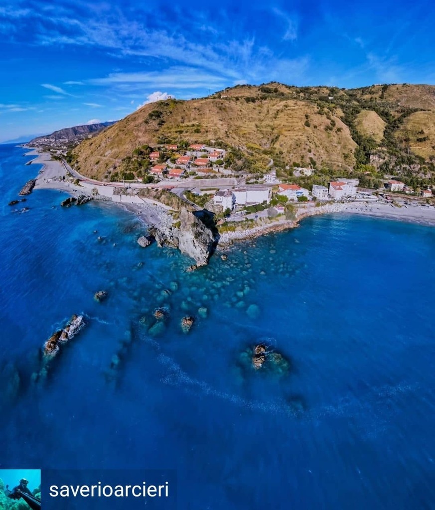 CalabriaTweet's tweet photo. Blu. Grazie a @saverioarcieri per questo scatto da Coreca, nel Comune di Amantea (CS)! #coreca #amantea #cosenza #calabriatweet #mare #sea #visit #visititaly #mediterrean #mediterraneo #beautifuldestinations #travel #viaggi #vacations #calabriadaamare #f… https://t.co/2VZtDRqDUF https://t.co/qQh0GkRflV