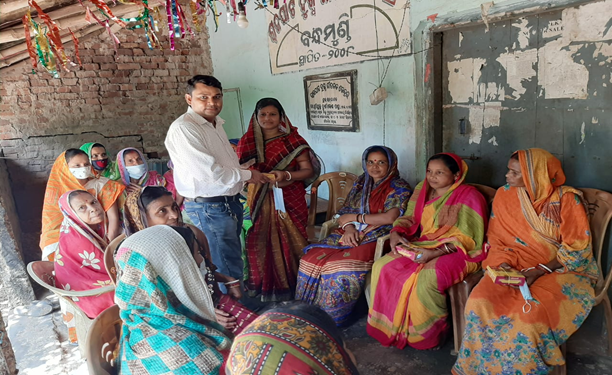 LtdSeedworks's tweet photo. This International Day of Rural Women, under the theme " Rural women cultivating good for all". Let's recognize the work of these heroines in the food systems of the world and let's claim rural areas with equal opportunities for all
#SeedWorks #seedthatworks #givingbacktosiciety https://t.co/2spqVKkHSN