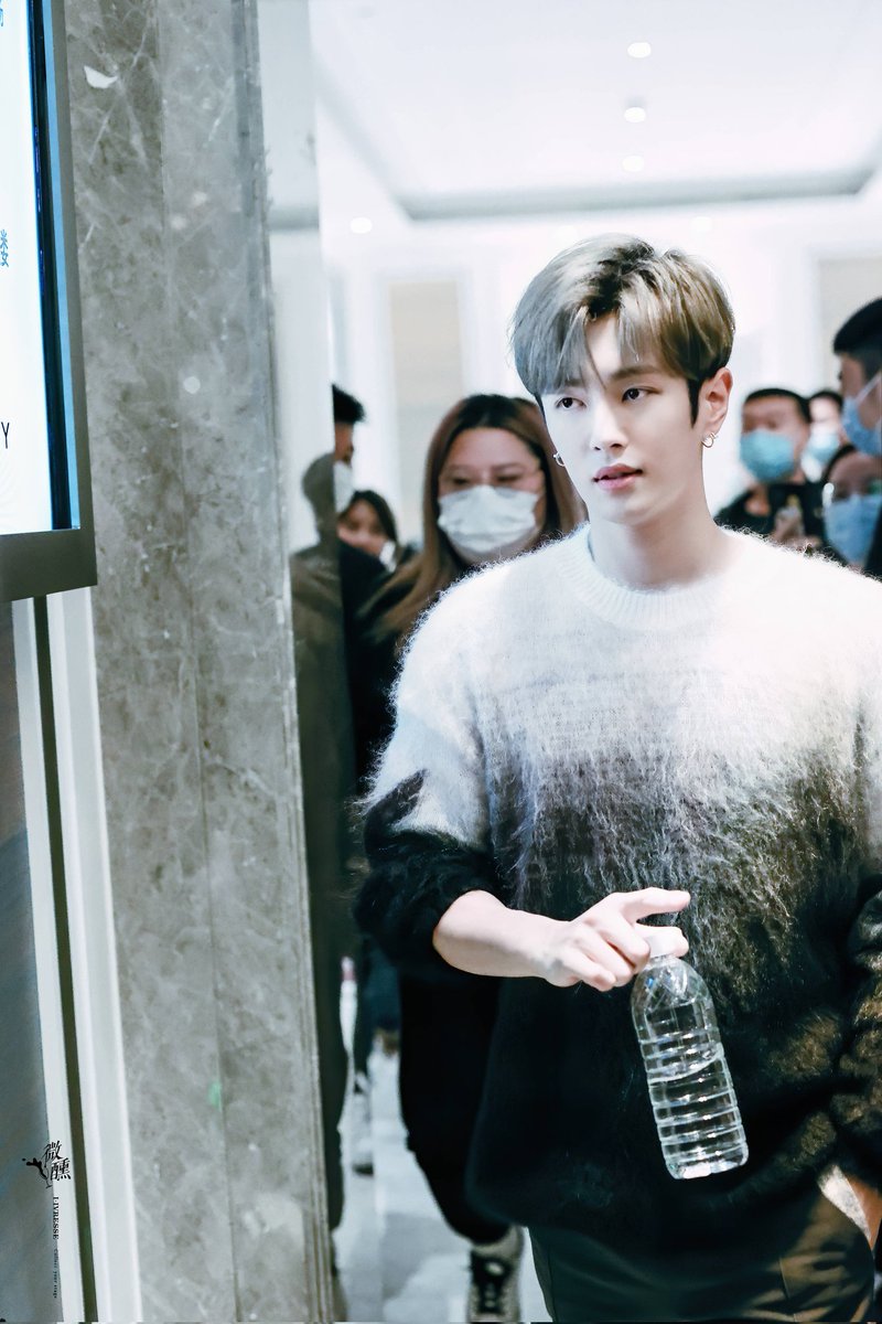 UNIQ_Latin's tweet photo. ×Wenhan hoy~×[20/10/2021]

#WenHan #UNIQ #UNINE #LiWenHan 
©️I·ivresse微醺丨李汶翰 https://t.co/YVzKmOQD1F