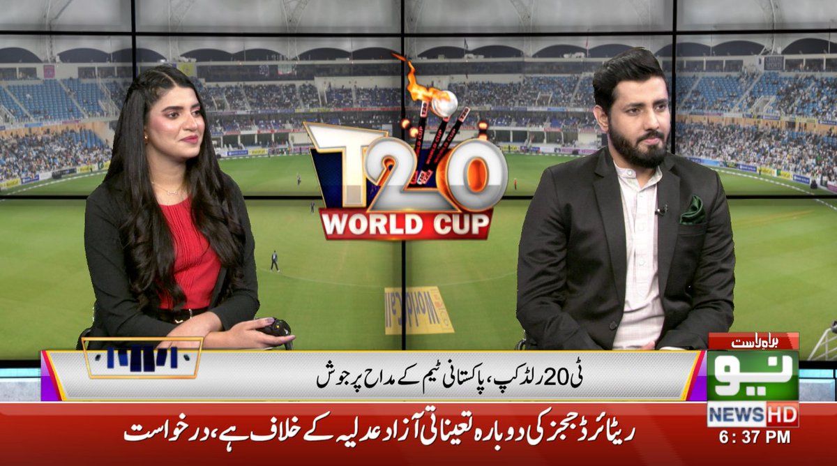 NeoNewsUR's tweet image. پاکستان اور بھارت کا ٹاکرا ہونے کو تیار! شائقین کرکٹ کا جوش  عروج پر، پاکستانیوں نے4 دن پہلے ہی تیاریاں شروع کر دیں 
Watch Live: bit.ly/3E2ETVl
@KamiAkmal23 @kalson @theismaaslam
#SCOvPNG #T20WorldCup #NeoSports #NamibiaVsNetherlands #NeoNewsHD