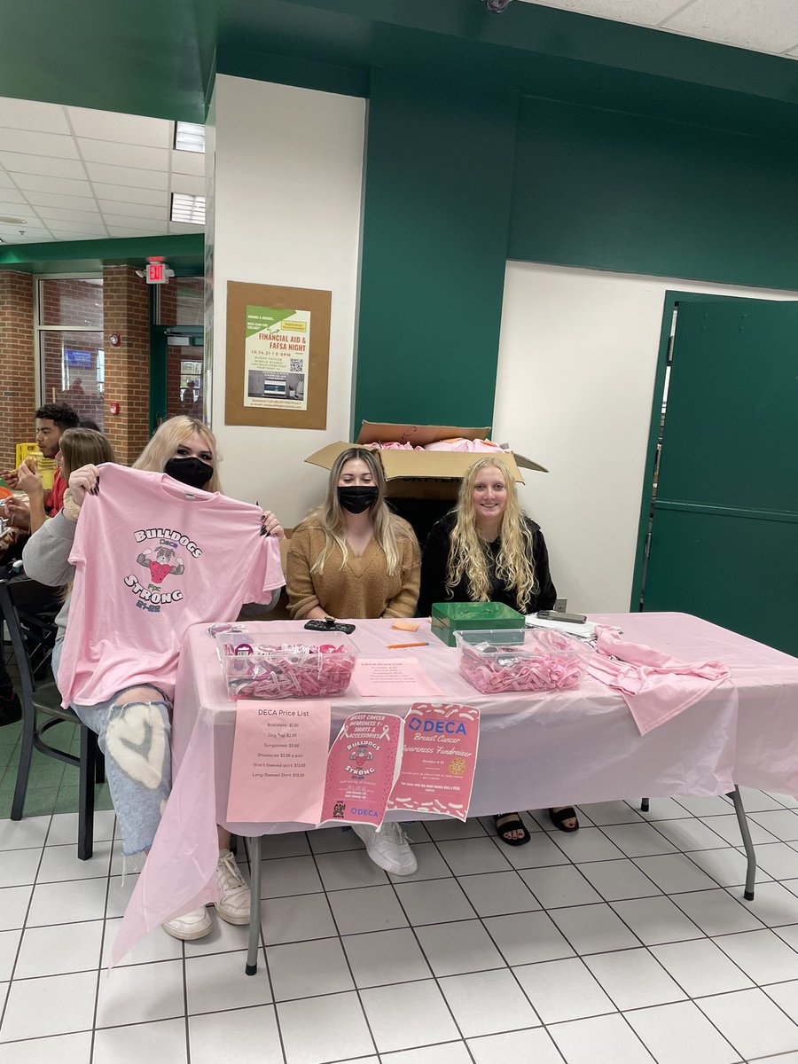 EvanaFretterd's tweet photo. Lots going on today during lunches  @FPCHS. Sign ups for the blood drive on Oct 27.#NotaLabRatDay with SWAT. #UnityDay2021 pledge to be bully free. @FPC_DECA selling pink shirts in support of #BreastCancerAwarenessMonth @FPCSGA https://t.co/1NS1LREdUz