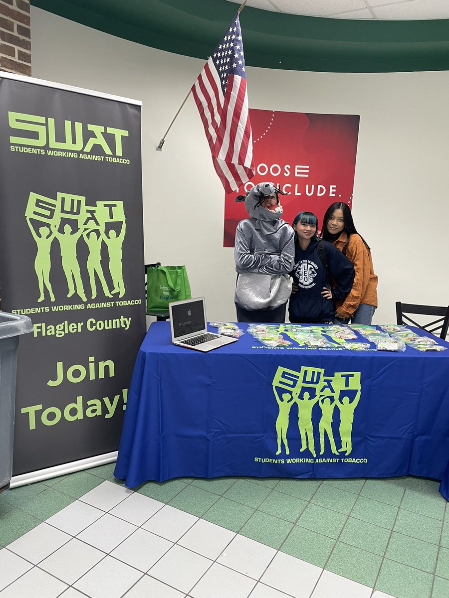 EvanaFretterd's tweet photo. Lots going on today during lunches  @FPCHS. Sign ups for the blood drive on Oct 27.#NotaLabRatDay with SWAT. #UnityDay2021 pledge to be bully free. @FPC_DECA selling pink shirts in support of #BreastCancerAwarenessMonth @FPCSGA https://t.co/1NS1LREdUz