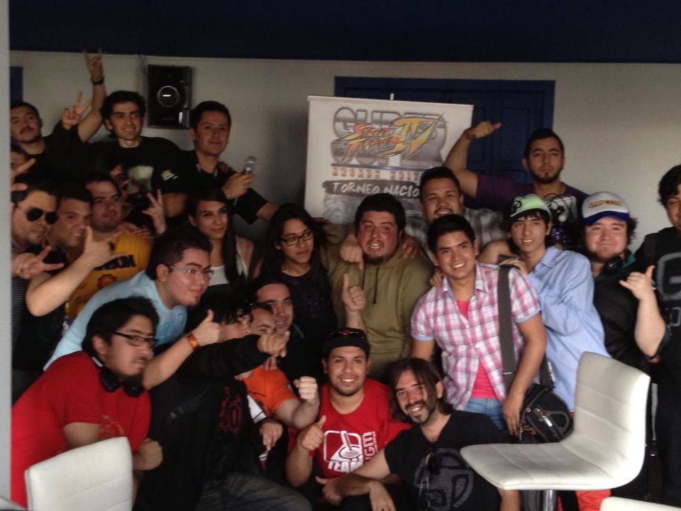 ETCChile's tweet photo. El 19 de octubre del año 2013 fueron las clasificatorias de #SSFIV para #WCG2013 en el @InsertCoinBar (era la primera semana de apertura).
Dejamos las fotos de aquel momento y pronto subiremos el material completo de esa actividad.
Álbum de fotos:
https://t.co/llmywsADRj https://t.co/eCXiCQ47vn
