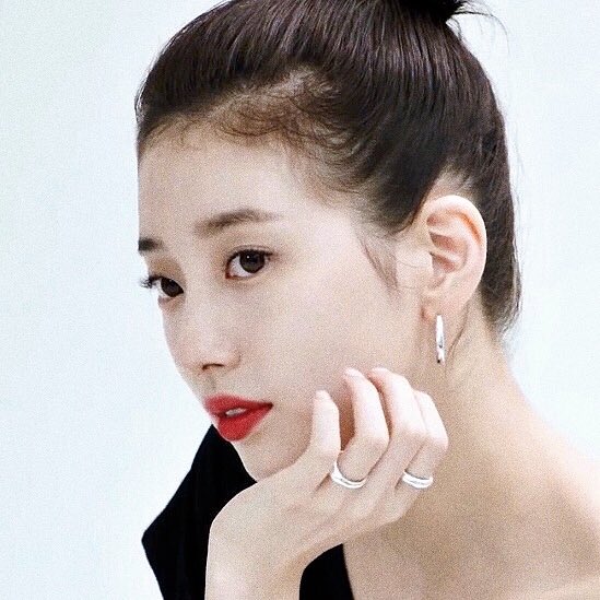 suz_ive's tweet photo. 배수지의 인장을 모아모아 https://t.co/Pp3BVqFftJ