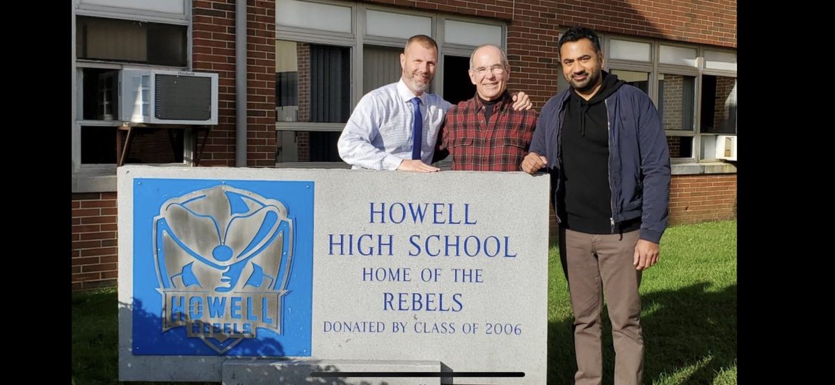 🌟Kal Penn , Howell HS FPAC Alumni is here today filming for the CBS Sunday Morning Show which will air 10/31. ⁦<a href="/kalpenn/">Kal Penn</a>⁩ #weAreHowell ⁦<a href="/CBSSunday/">CBS Sunday Morning 🌞</a>⁩ ⁦@FRHSDSup⁩ ⁦<a href="/CommRebecca/">Rebecca Policastro</a>⁩ 🌟