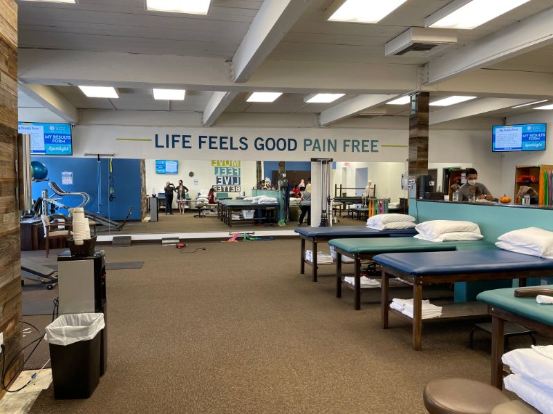 SuperiorSignsAG's tweet image. Check out this vinyl wall lettering we did for CB Physical Therapy in Lake Forest! What can wall lettering do for your medical facility! #vinylwalllettering #walllettering #lakeforestca bit.ly/3lY3q7N