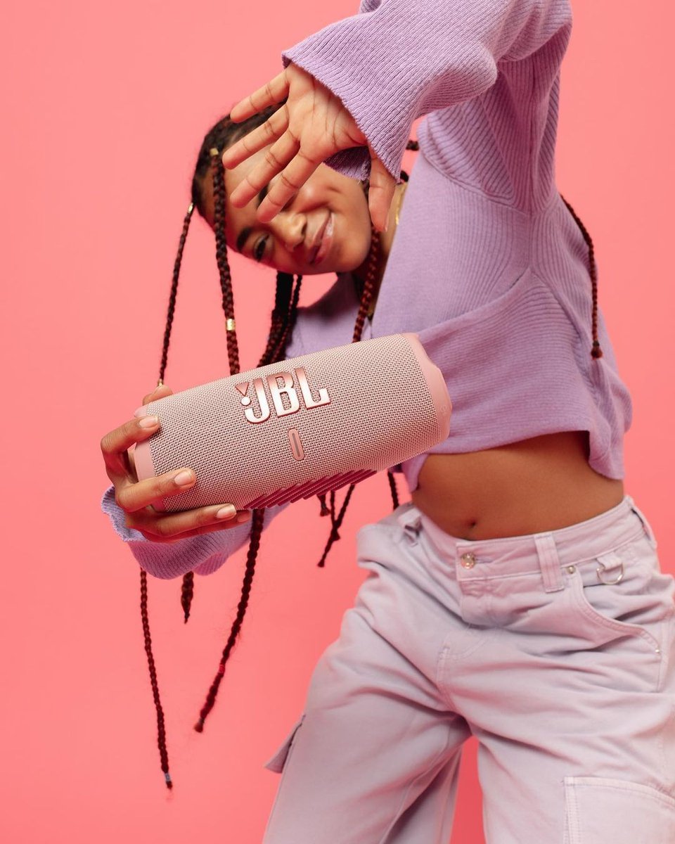 techxpress_ug's tweet photo. MUSIC = Stress reliever
Relax & Enjoy legendary sound from our JBL Charge 5 🥰🥰☺
Shop now 🏷 UGX 800,000/-
Contact us on WhatsApp 0755820602
#techxpressuganda https://t.co/nTCvsNoDxm