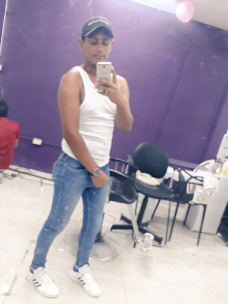 Ronmic lion tweet media