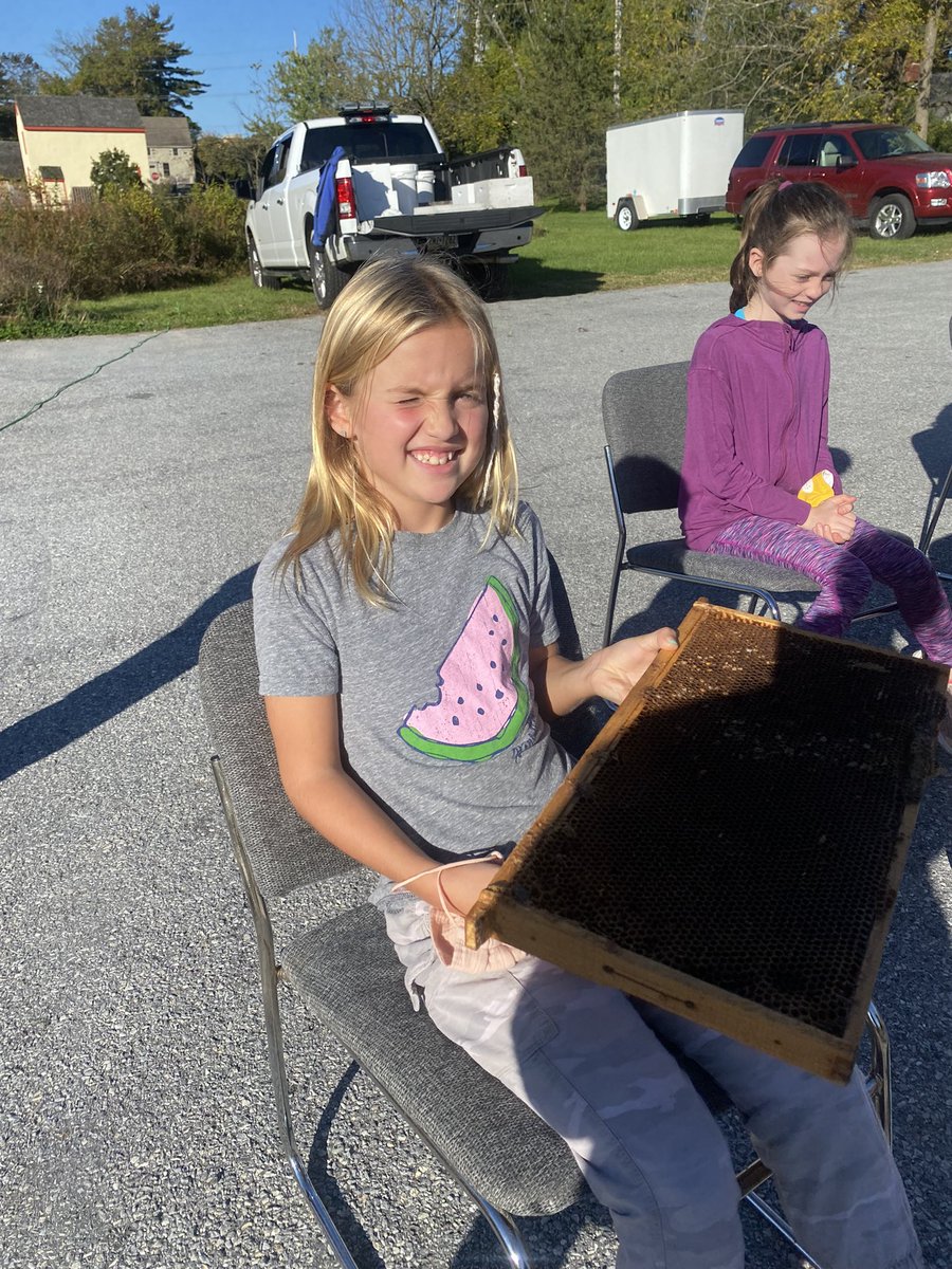 MissHaugh's tweet photo. Had so much fun with @east_goshen learning about the importance of honey bees! 🐝   @EGEroadrunner https://t.co/CmI3iVifGO