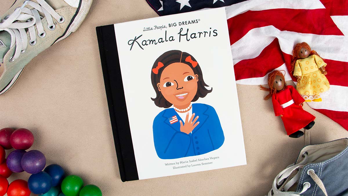 QuartoKids's tweet photo. Today is Kamala Harris's birthday!🎉🎈

Born on October 20, 1964, Kamala became the first woman, first Black person, and first South Asian American to be elected Vice President of the USA. Happy Birthday Kamala!🥳

Available to purchase NOW!🤩📖

#kamalaharris #lpbd https://t.co/TtA29hEBB1