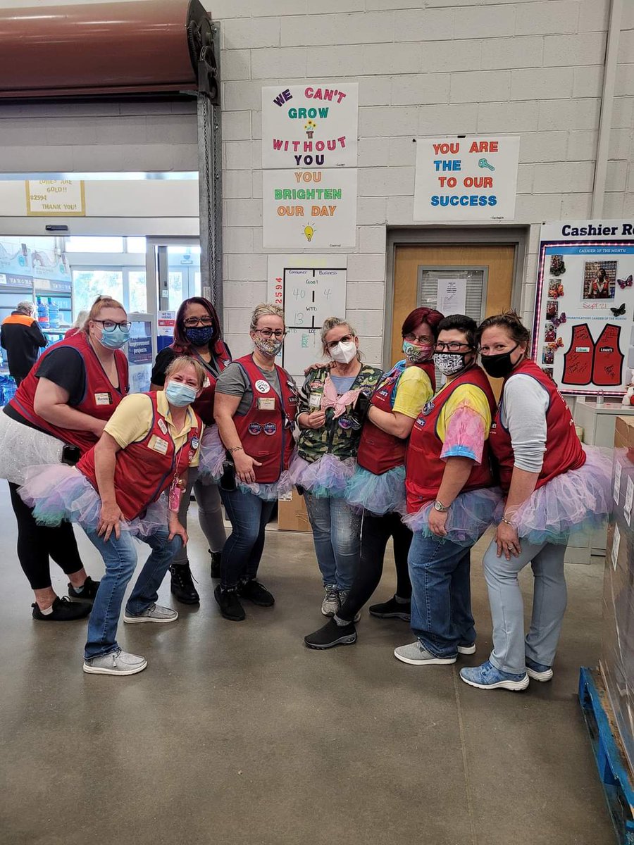 linac3676's tweet photo. Tu-tu Tuesday in effect at #Lowes2594! #frontendappreciation
@LauraG813R1 
@JMB_Burnett 
@BenitoKomadina 
@ArzuCristino 
@rosiegirl3702 https://t.co/uOqzHCQYIZ
