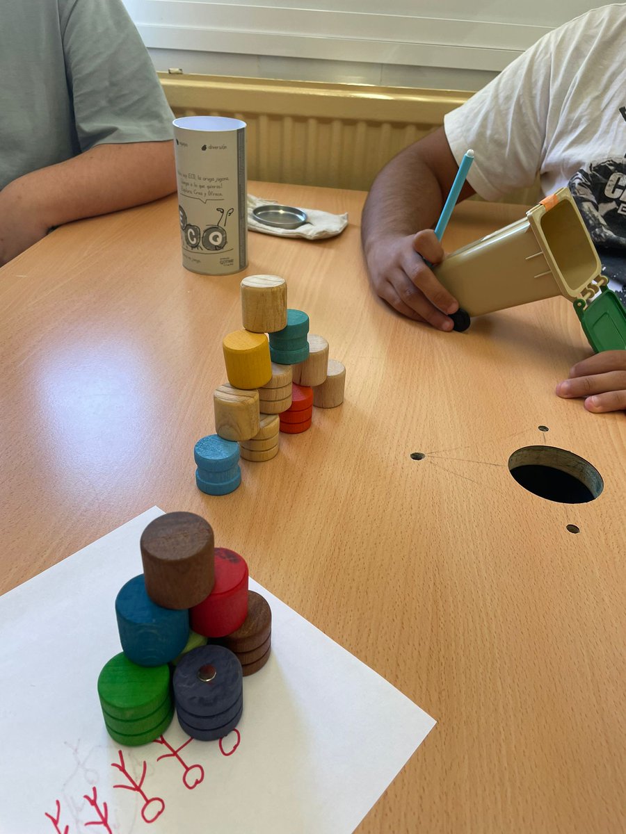 IES Carrillo Salcedo tweet media