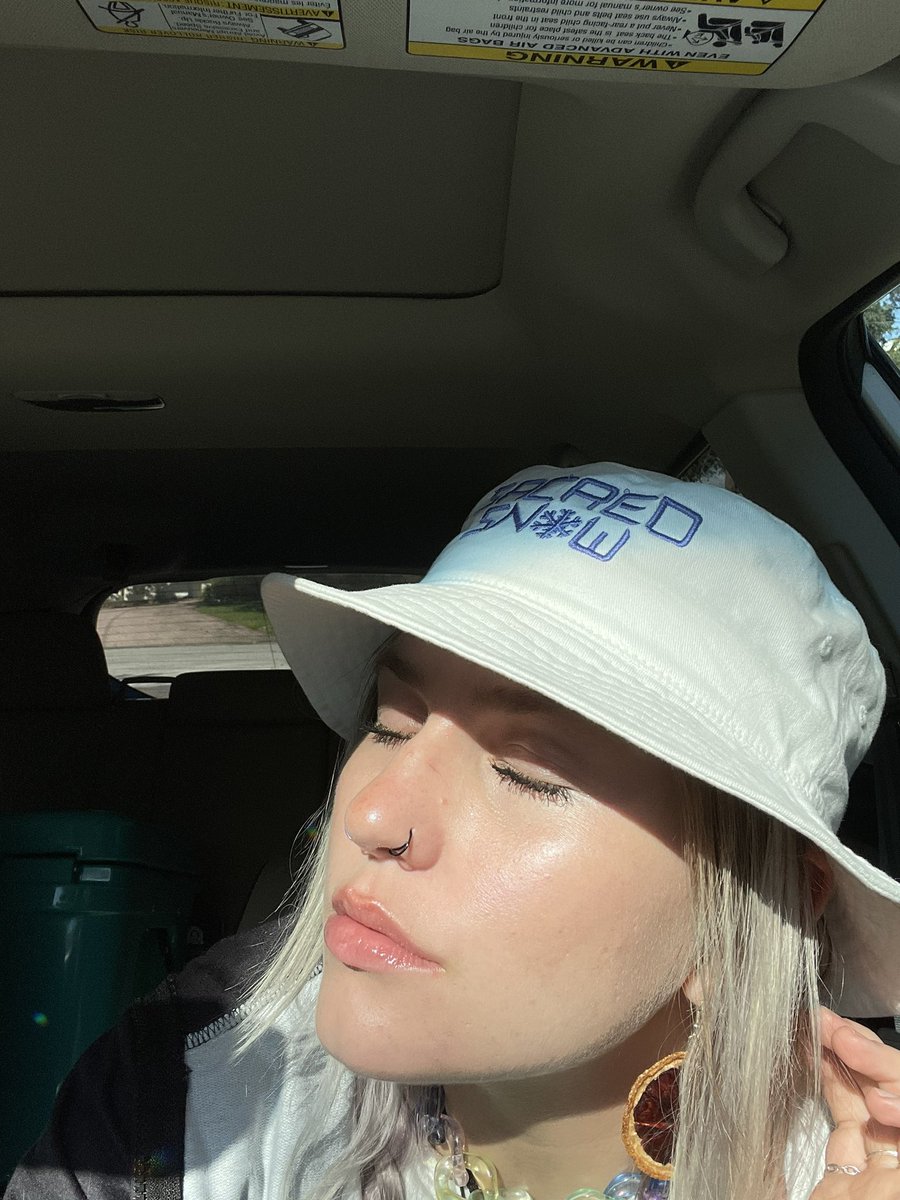 sacredsnowglobe's tweet photo. getting ready to announce a couple of cool things I’ve been working on (aside from just music) that will be for the community 🤍 stay tuned! and have a blessed day 🤍❄️💗✨💫💜💪 #SACREDSNOW bucket hats available at https://t.co/OjHQdfJLjn ☃️ https://t.co/sumLGH2GpH
