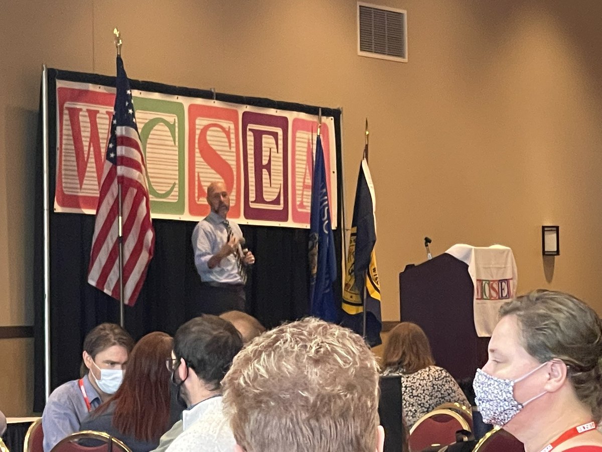 MrPreTechEd's tweet photo. Always a great day when you get to hear @Joe_Sanfelippo share his energy with you. #WCSEA https://t.co/ZVvU04NXzP