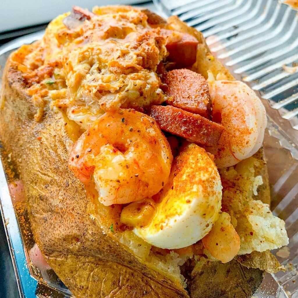 mrpotatospread's tweet photo. How many CrabPots™️ have you eaten this year? 👀 drop it below! 
What do you add to your CrabPot ™️? Drop it below! 
We love hearing from y’all. 🔥 https://t.co/dui5kcWlin https://t.co/uImPKKSLWT