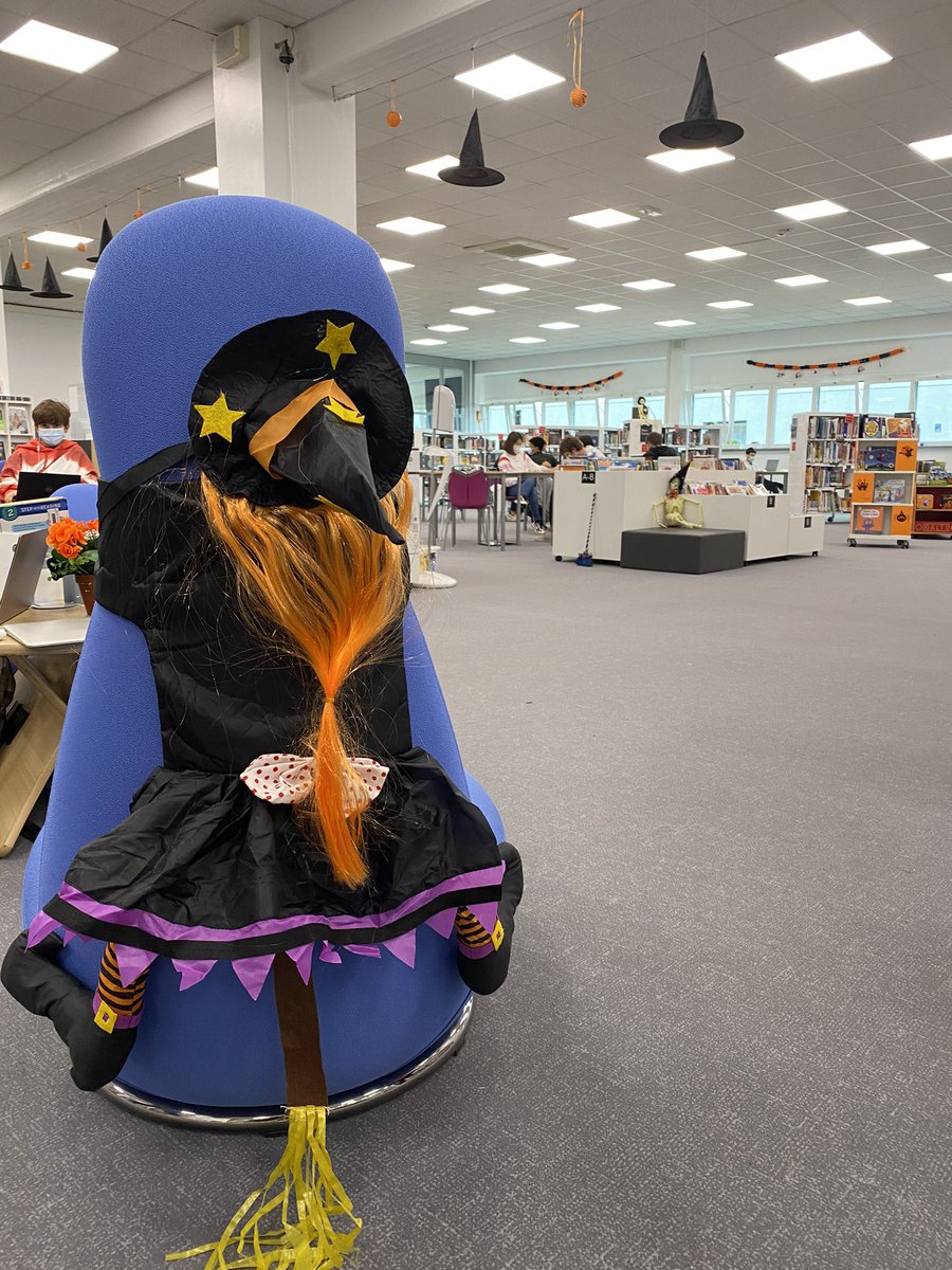 ASMLibrary's tweet photo. We would like to thank the ASM PTO for the extra Halloween flair that they added to the Library today. They really went above and beyond. This will really add to the atmosphere for Read In the Dark next week! #graziemille #ASMPTO #ASMrocks https://t.co/ToF0pLz2XY
