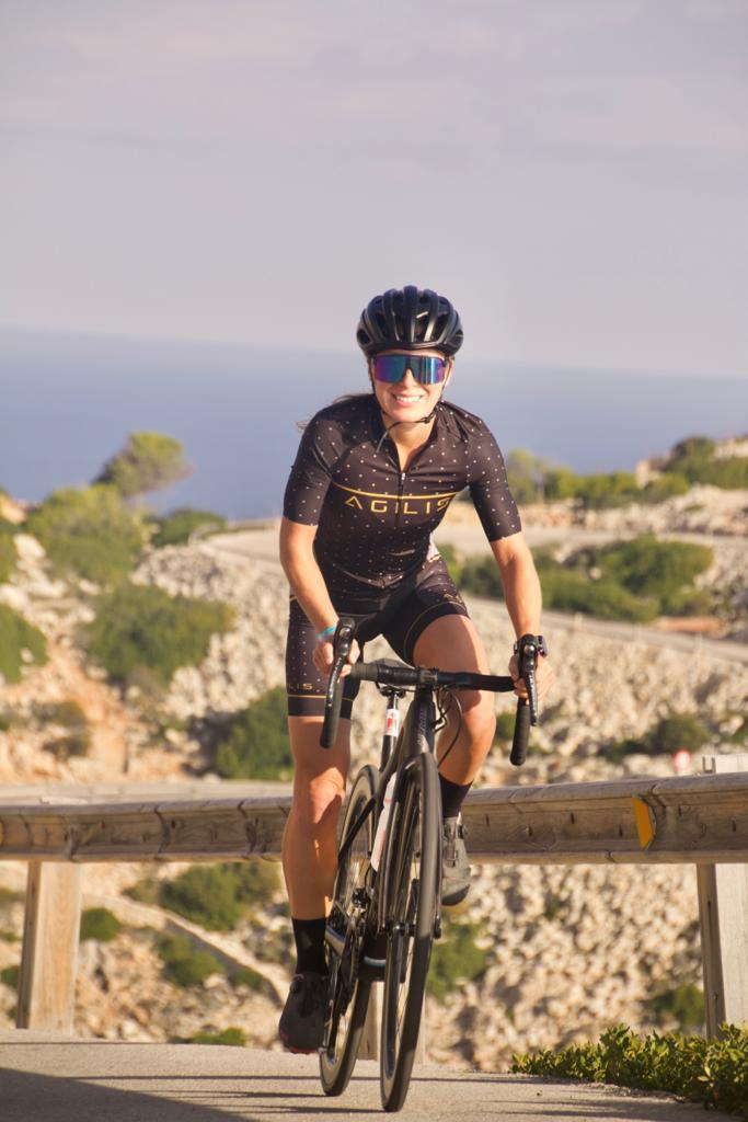 Agilissport (@agilissport) on Twitter photo Banking clicks in the sunshine
Can anyone name the climb <a href="/agilissport/">Agilissport</a> ambassador <a href="/CarysMaiHughes/">Carys Mai Hughes</a> is riding?
Drop a comment if you know! Banking clicks in the sunshine
Can anyone name the climb <a href="/agilissport/">Agilissport</a> ambassador <a href="/CarysMaiHughes/">Carys Mai Hughes</a> is riding?
Drop a comment if you know!