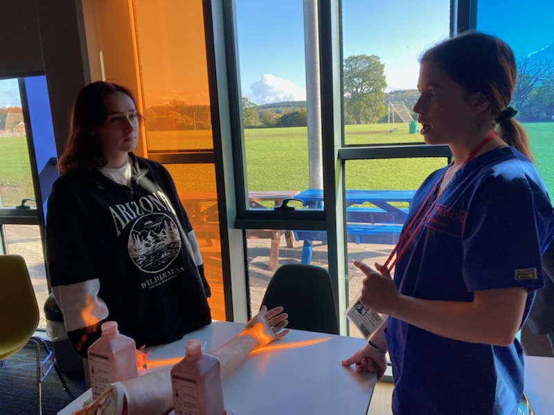 We have Medical Mavericks in our Hub today giving all our aspiring #medics some hands in experience!  <a href="/AlcesterAcademy/">Alcester Academy</a> <a href="/RidgewaySec/">Ridgeway Secondary School</a> @studleyhigh <a href="/StBenedictsUK/">St. Benedict's Catholic High School</a> <a href="/CatholicTrinity/">Trinity Catholic School</a> <a href="/SaintsAugustine/">St Augustine’s Catholic High School</a>