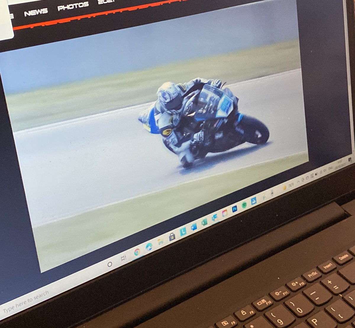 For those trying to watch #AllAttitude on a mobile device please bear with us. The link is currently only working for those watching on a laptop 💻 

pureattituderacing.net/all-attitude-p…
