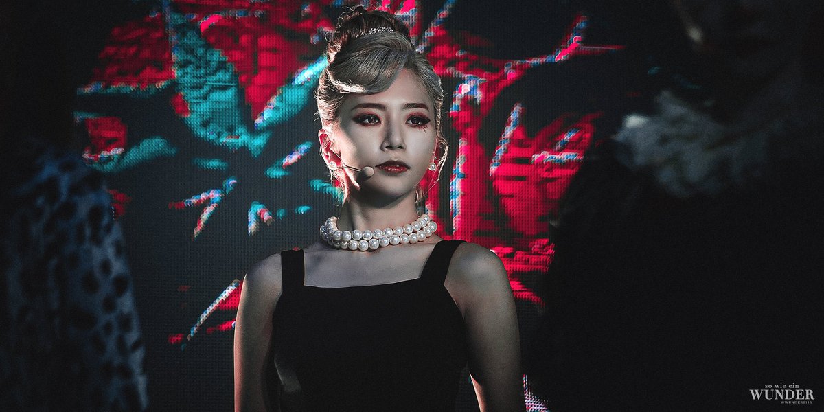 minjisgallery's tweet photo. these photos of 191020 jiu deserve to be in an art museum https://t.co/rEKfDupILw