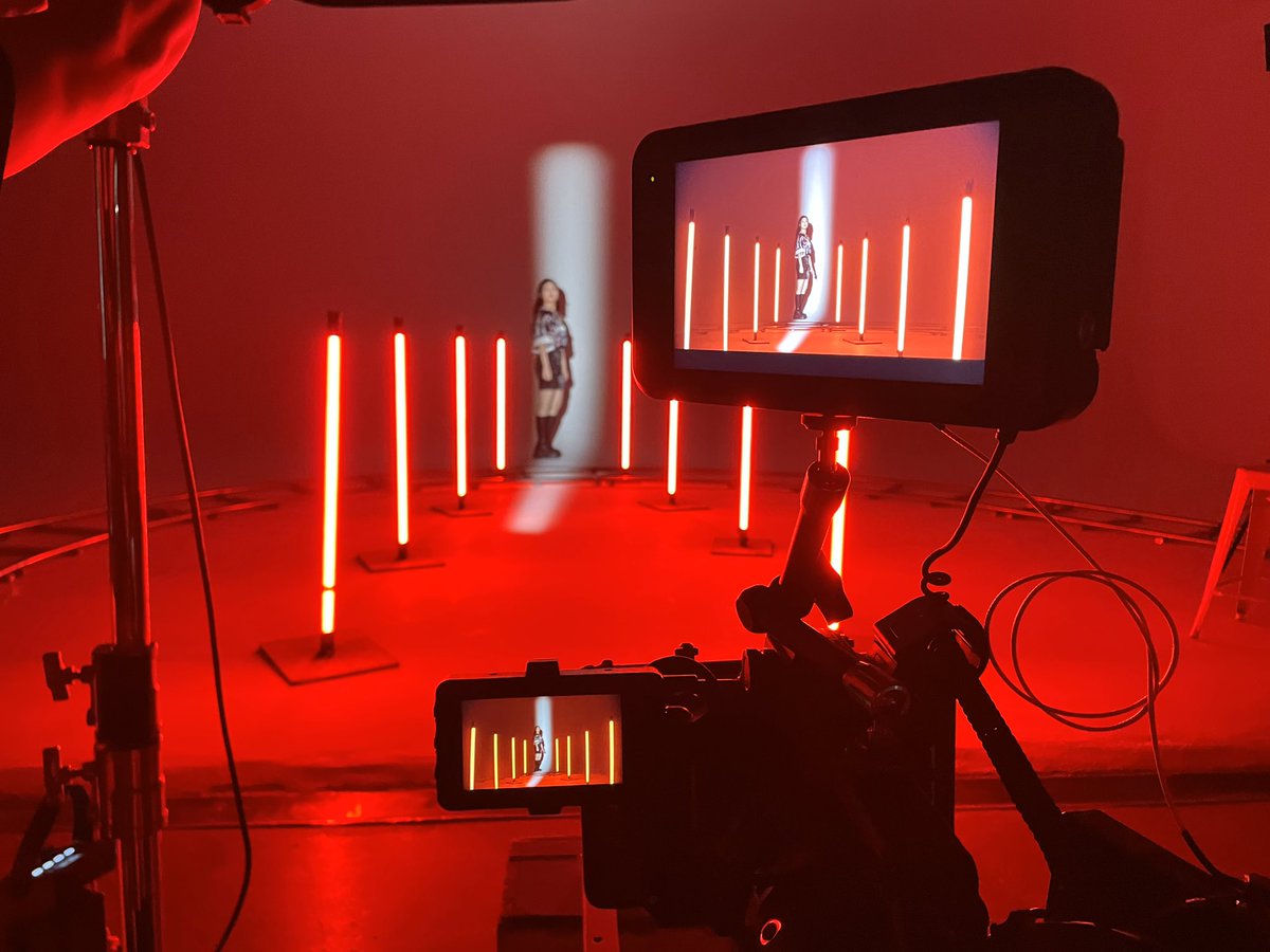 Song11Ting's tweet photo. Me shooting Gen.T x Chanel <Dare> Video https://t.co/by0QcXCumG