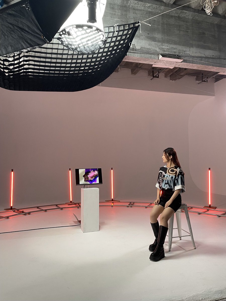Song11Ting's tweet photo. Me shooting Gen.T x Chanel <Dare> Video https://t.co/by0QcXCumG