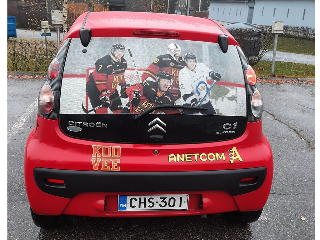 kooveehockey's tweet photo. Saammeko esitellä: KOOVEE-Kirppu! Bongaa Kirppu liikenteessä ja ota kuva, laita someen ja voit voittaa palkintoja! #KOOVEE #Mestis #kooveekirppu #anetcom https://t.co/OOdMpyIeb0