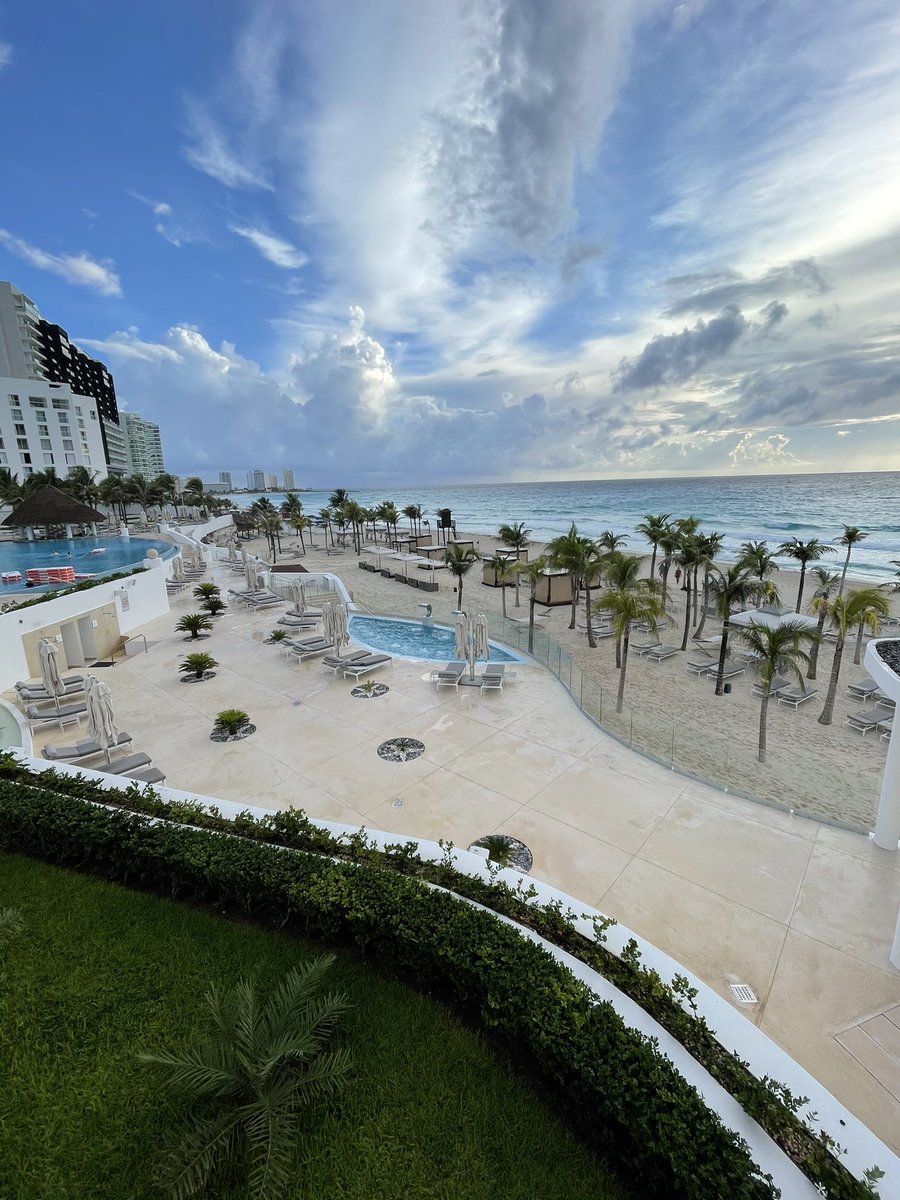 JasonRedmanWW's tweet image. Here in beautiful Cancun ☀️ 
Looking forward to sharing my story with @SigConsult &amp;amp; @DISYSGlobal