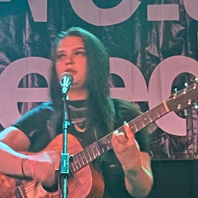 hiiii...here's what ive been up to recently xx
thanks for the love on FAKE keep streaming, i've got more to come 👀