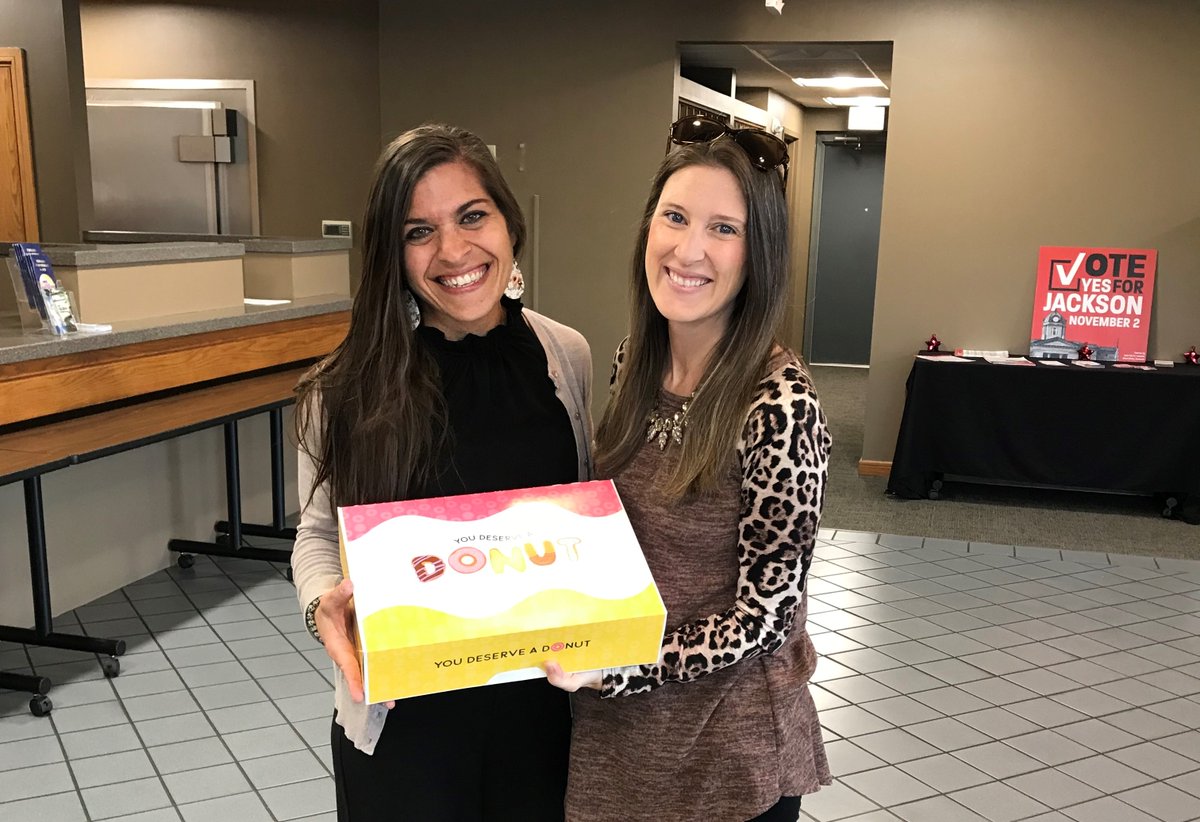 ShowMeCenter's tweet photo. Today is #NationalSupportYourLocalChamberDay! We are very fortunate to be part of two local area chambers that do amazing things for our communities. Thank you Jackson Missouri Area Chamber Of Commerce &amp; Cape Chamber for all that you do! #supportyourchamber https://t.co/JLiDKKwQOn