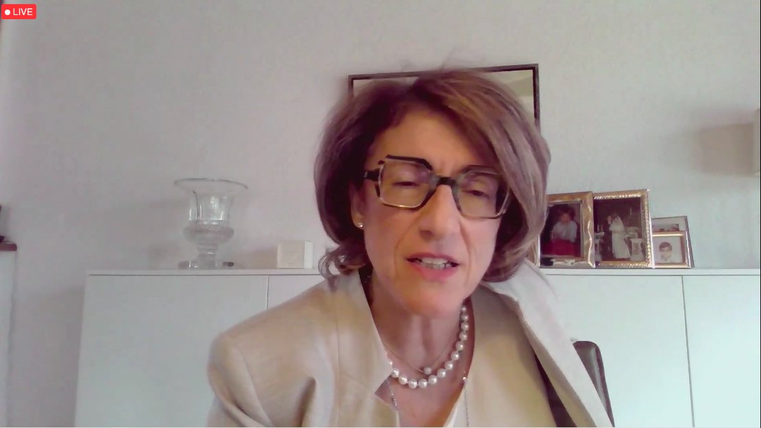 ClaudiaAtOrange's tweet photo. In Italia su cosa dobbiamo puntare per creare la città-rete del futuro, chiede @gmariggio @datamanager_it a Puggioni @orangebusiness? "Bisogna puntare su un disegno della città che punti sulle nuove infrastrutture informatiche, che sono le nuove autostrade" #WeChangeIT https://t.co/sDA0bY0Okm