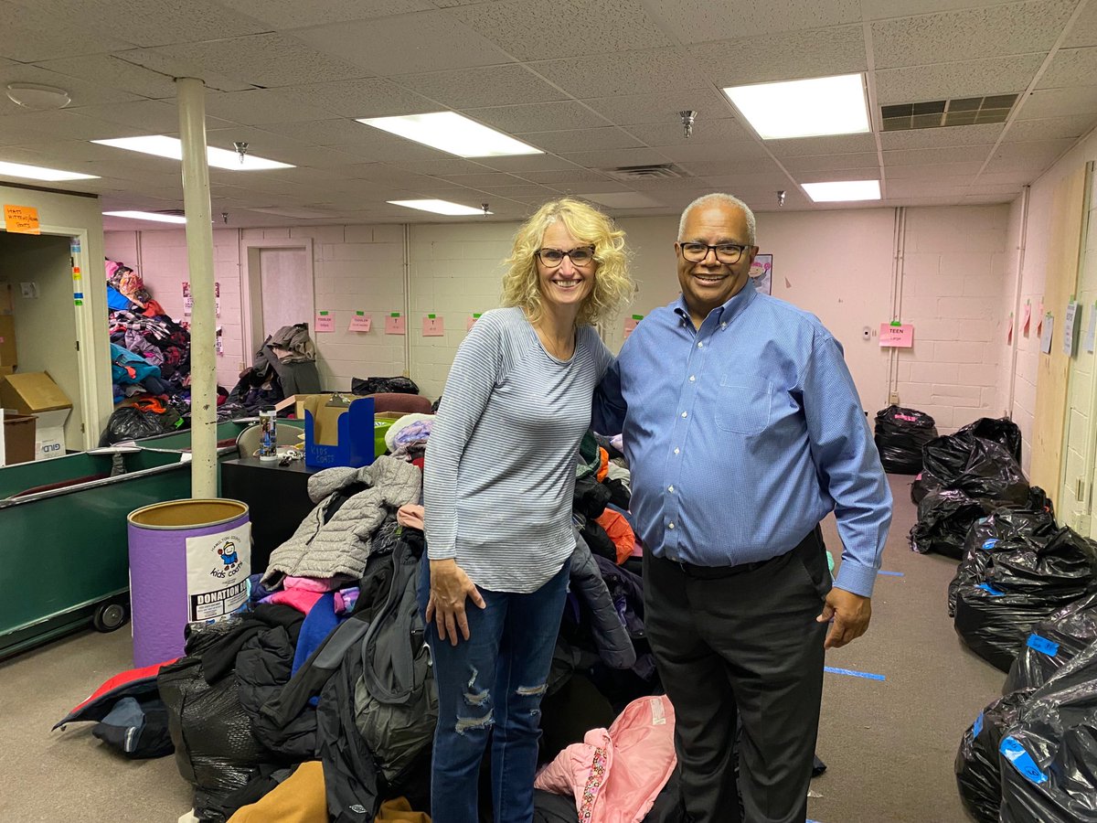 kidscoatsorg's tweet photo. Look at the huge pile of coats collected at #ClassicCleaners!! Thank you for keeping Hamilton County kids warm!! https://t.co/3KmG8g8IH8