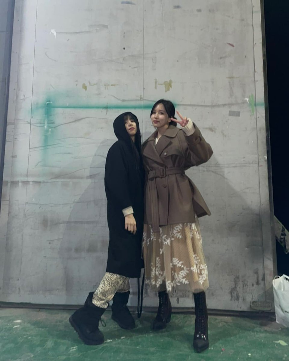 ursjoy's tweet photo. GOODNIGHT TO MICHAENG https://t.co/mAMTua5HPi