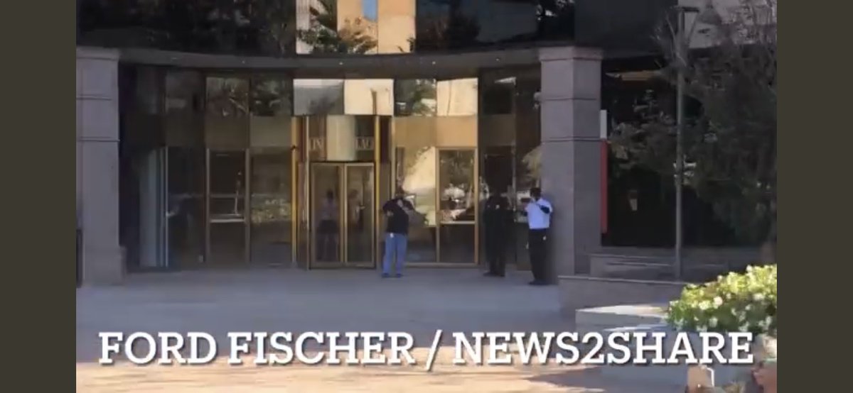 itagain2day's tweet photo. @FordFischer Im with security…wth is this? https://t.co/tWx0rfsvwW