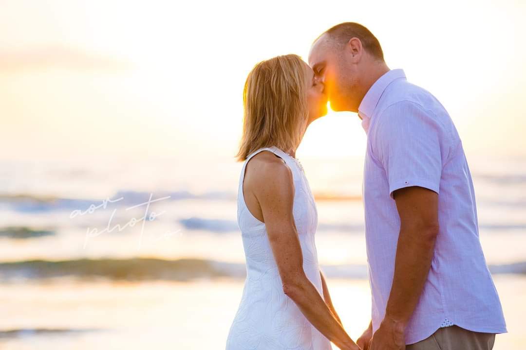 HIResortSPI's tweet photo. Sandy toes and lots of love are our favorite ways to celebrate life's most hallmark moments. Create your own story with us.

📲: (956) 426-9066 
💻: https://t.co/2YknCUHEfU 
📧: events@holidayinnpadre.com 
📷: AOR Photo Co. 

#WeddingWednesday #Celebration #love #lovestory #SPI https://t.co/b96Acmdcan
