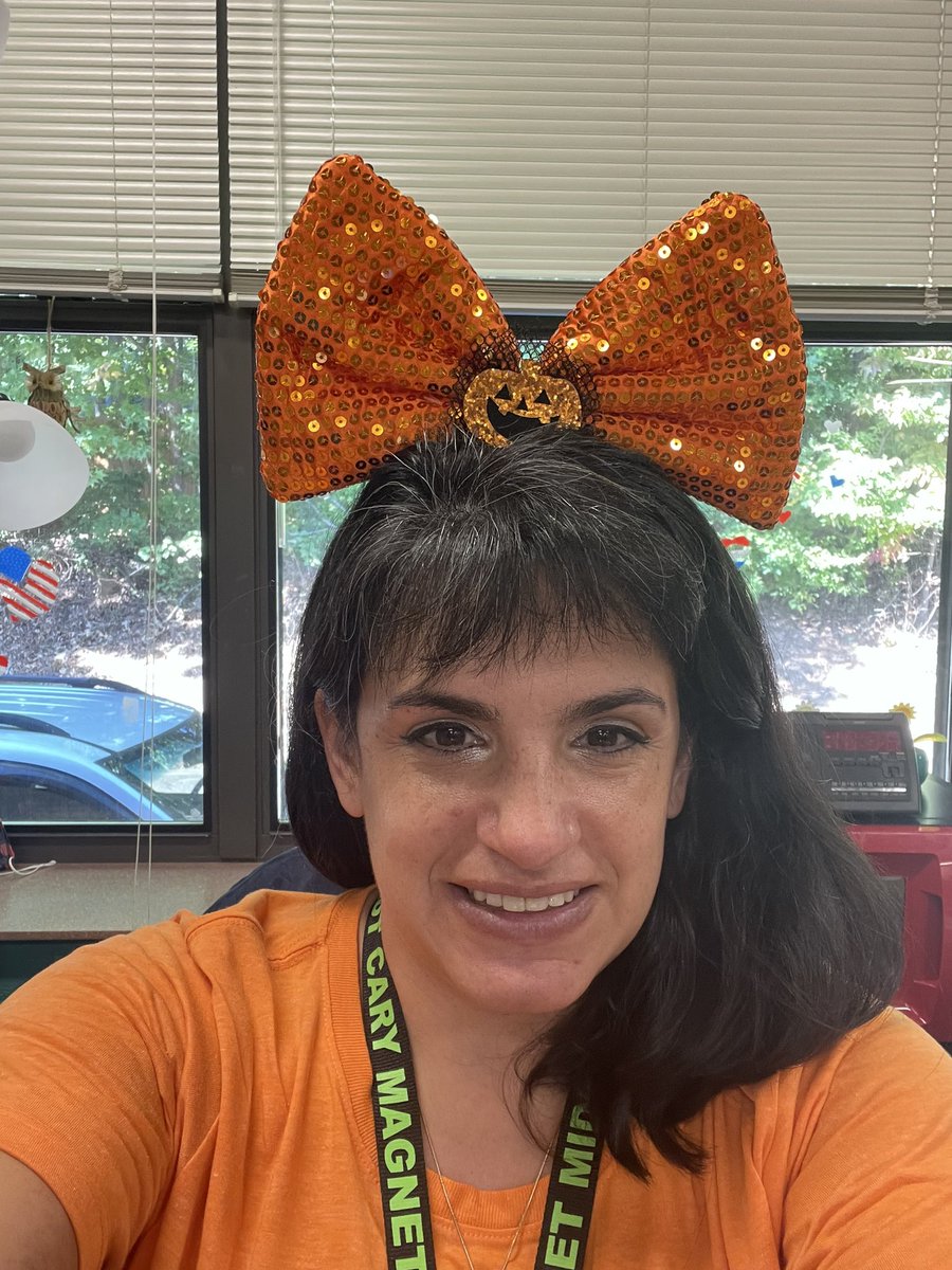 Christina Reynolds tweet media