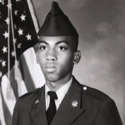 TrenchTalkUS's tweet photo. #NewProfilePic #Hey19 #ArmyNationalGuard #Army #AGR #Veteran #Retired https://t.co/ev1upbtA7s