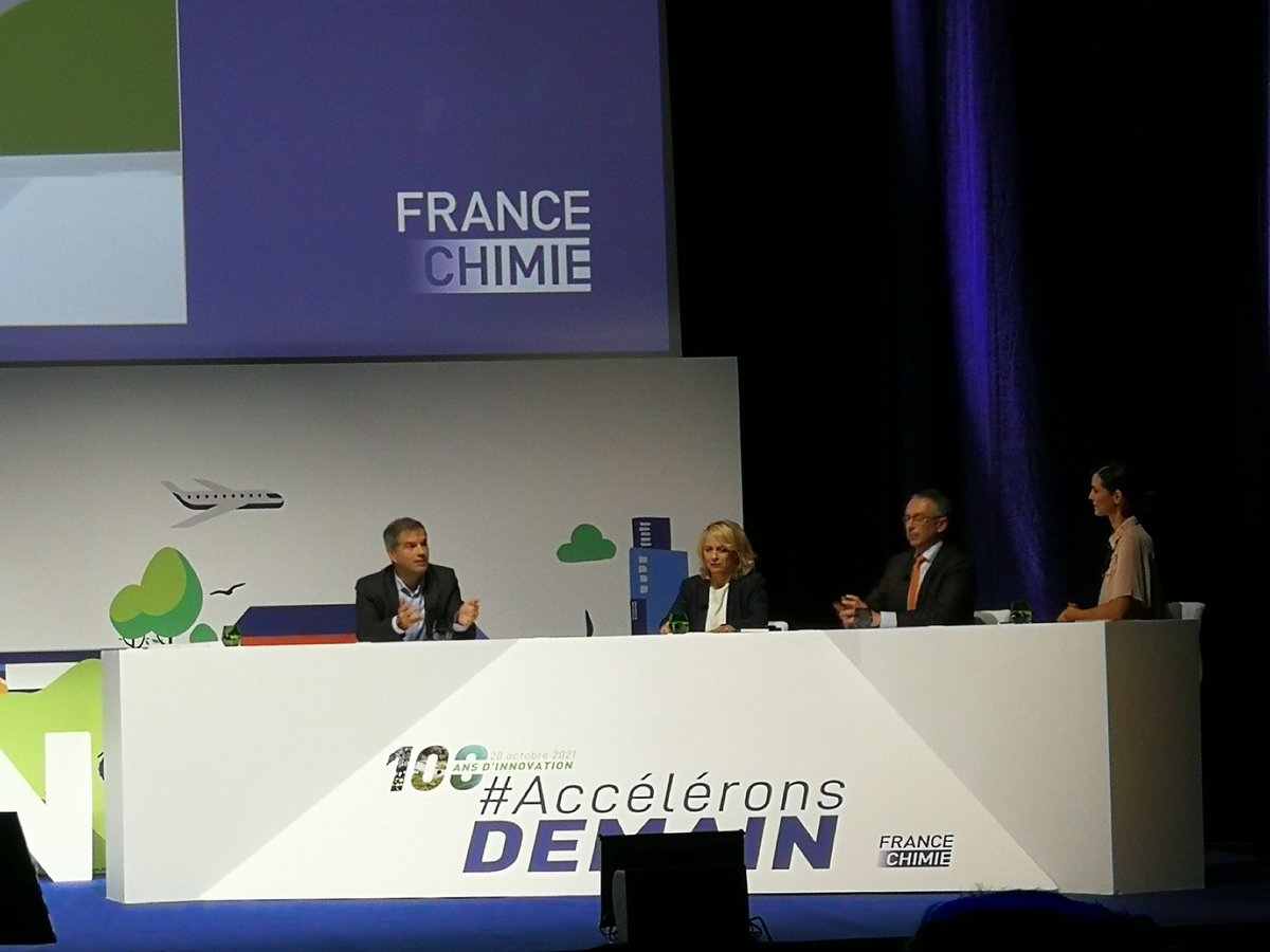 Une discussion très enrichissante avec Olivier Bogillot, Frédéric Gauchet et Lyse Santoro sur les enjeux et les innovations de la chimie pour la santé de demain 👨‍🔬🔬💉💊 #accéléronsdemain <a href="/FranceChimie/">France Chimie</a> <a href="/RJ_SCF/">RJ-SCF</a> #medchem #greenmedchem #Sanofi <a href="/SanofiFR/">Sanofi en France</a> <a href="/Minafin_Group/">MINAFIN Group</a>    #csis2021