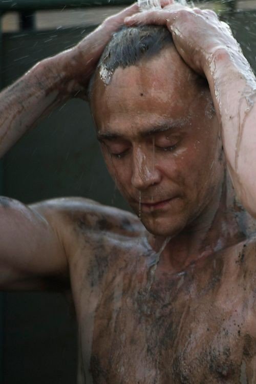 hiddleking's tweet photo. Oh me oh my
#TomHiddleston https://t.co/p4w8v6c1Af
