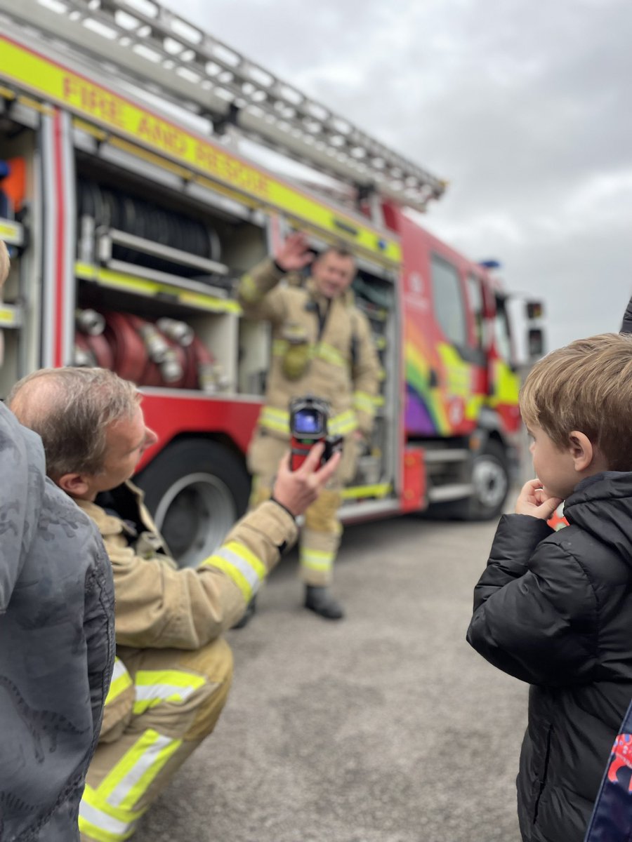 Fox Cubs @ Burton Green Primary School tweet media