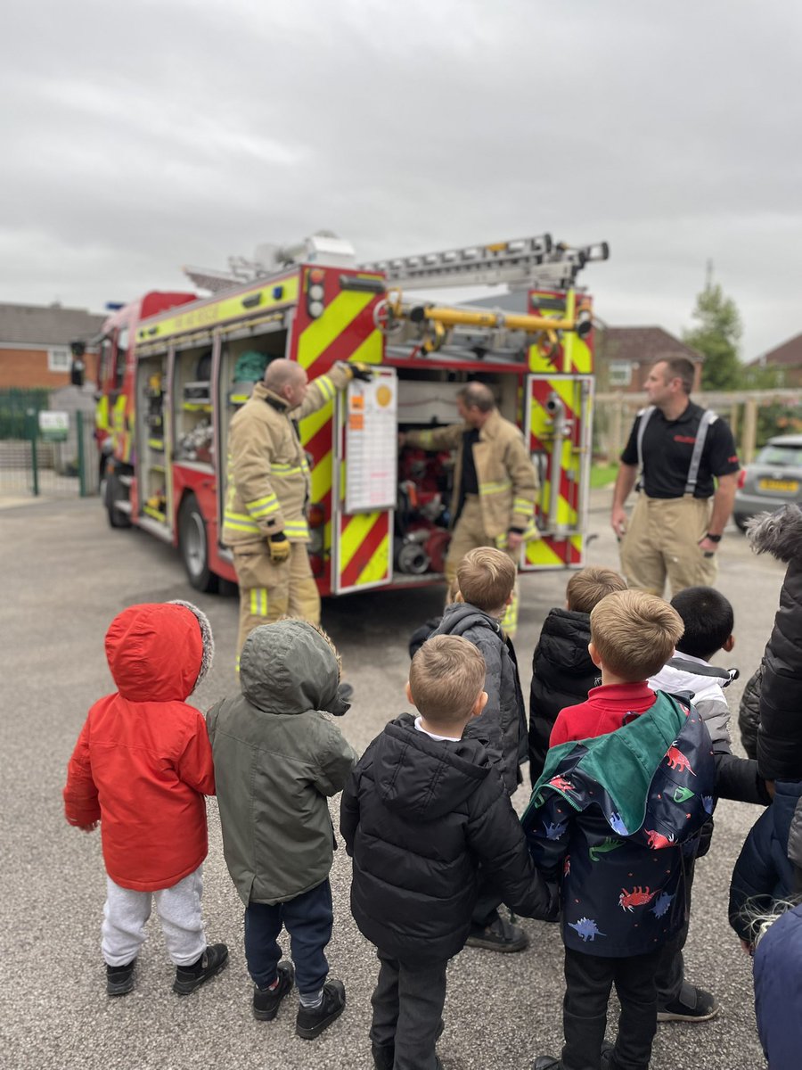 Fox Cubs @ Burton Green Primary School tweet media