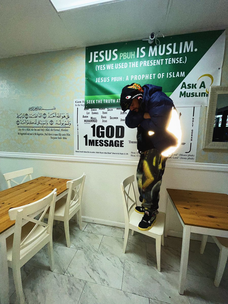 blicky bobby tweet media