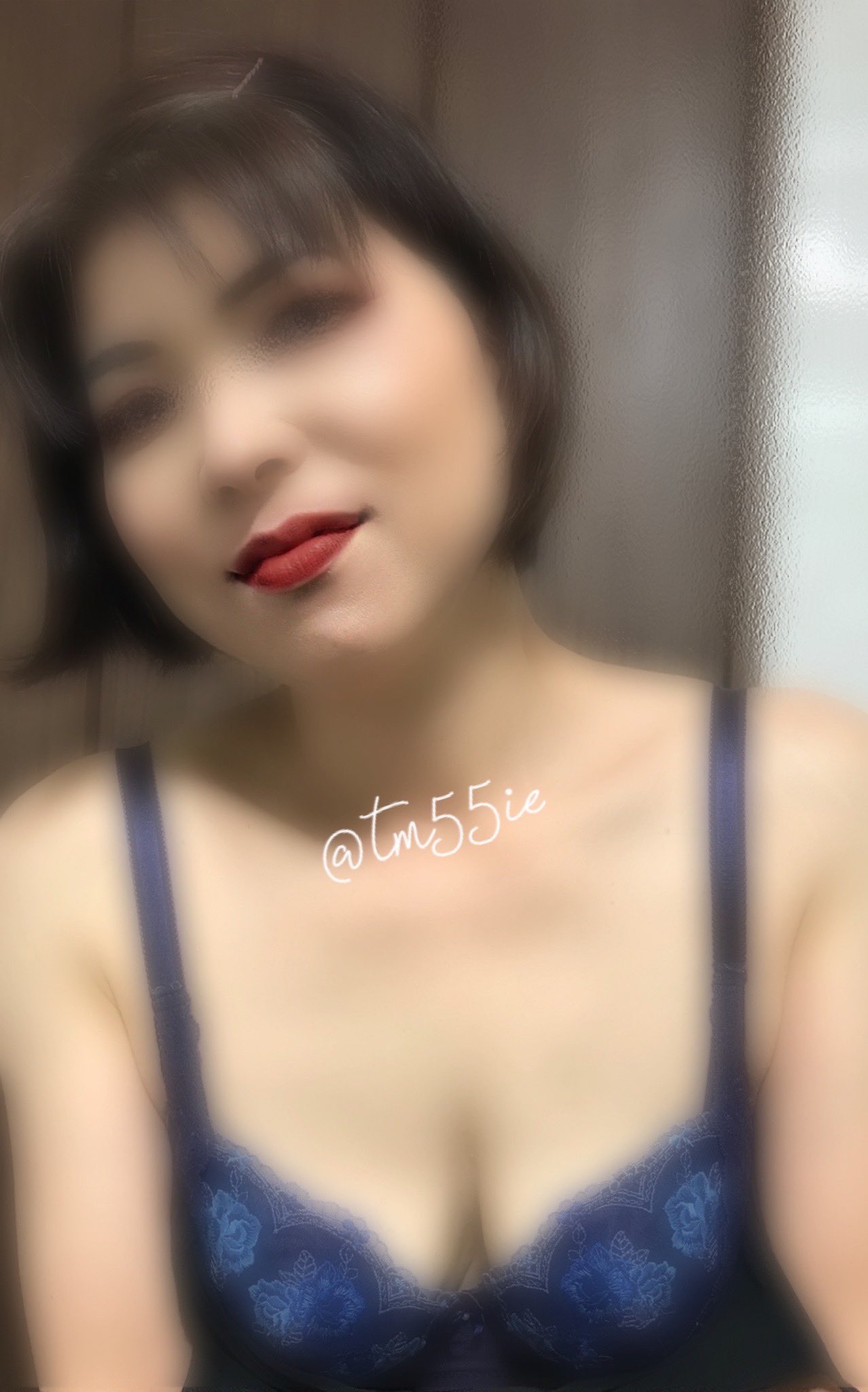 熟女　着替え画像  / X