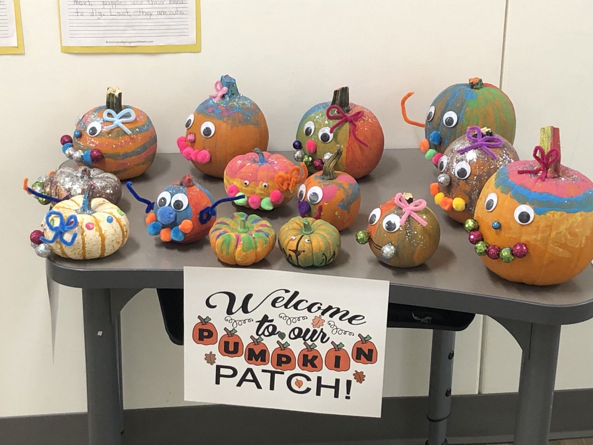 LSWhitefield's tweet photo. Pumpkins abound! #Alwayswhitefield #lswhitefield https://t.co/GlsChH1lwh